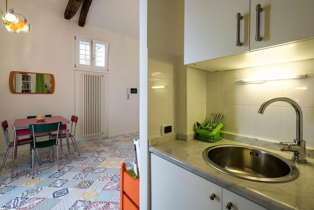 Mad Bed & Breakfast ปาแลร์โม ภายนอก รูปภาพ