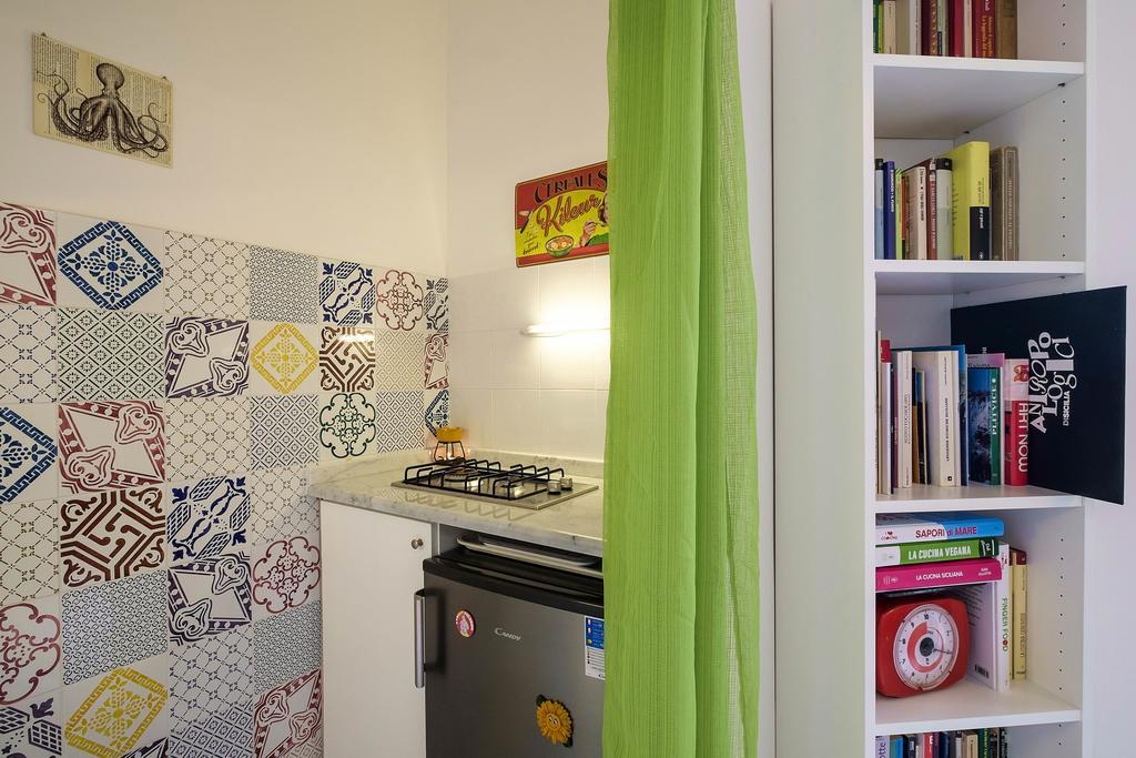 Mad Bed & Breakfast ปาแลร์โม ภายนอก รูปภาพ